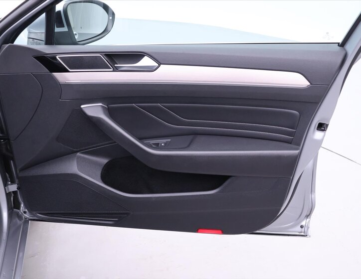 Volkswagen Passat Kombi 2,0 l 140 kw