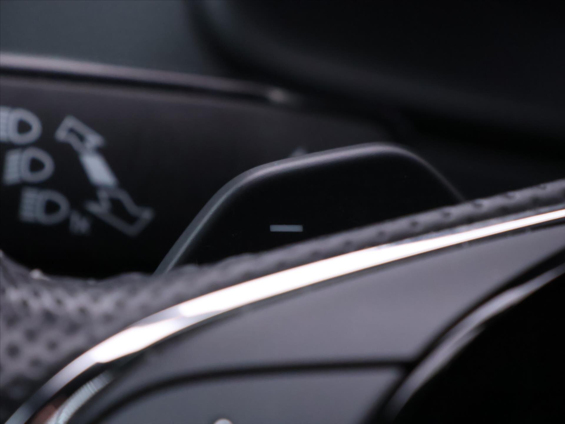 Škoda Karoq SUV 1,5 l 110 kw