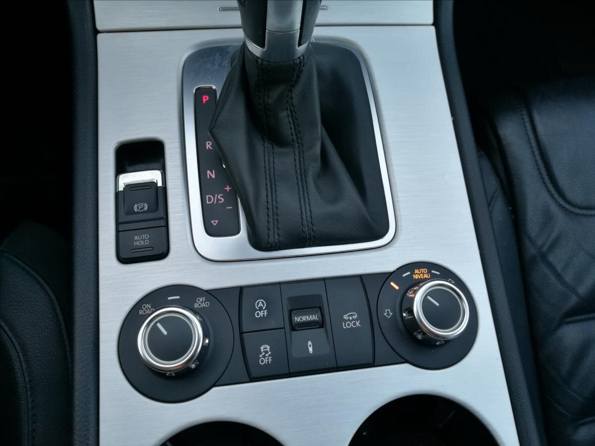 Volkswagen Touareg Kombi 3,0 l 180 kw