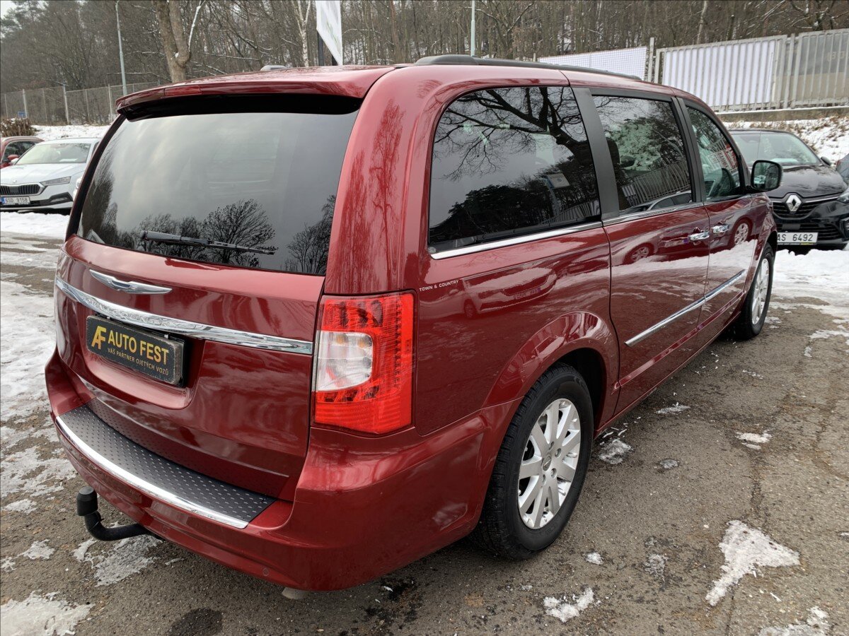Chrysler Town & Country VAN-Minibus 3,6 l 211 kw