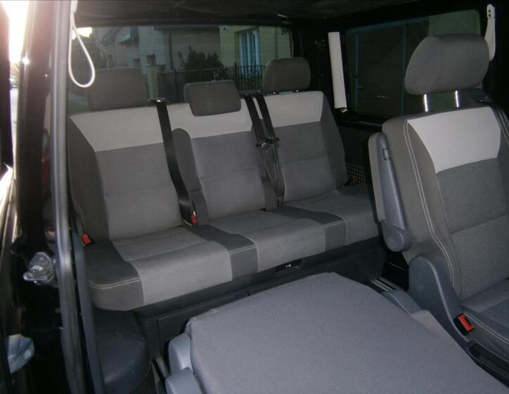 Volkswagen Multivan 10