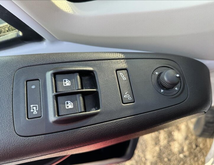 Opel Movano Skříň 2,2 l 103 kw