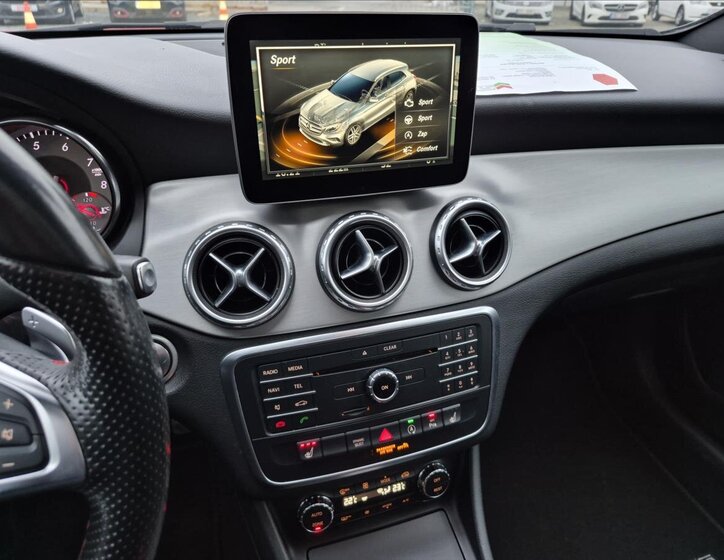 Mercedes-Benz GLA SUV / Terénní 1,6 l 115 kw