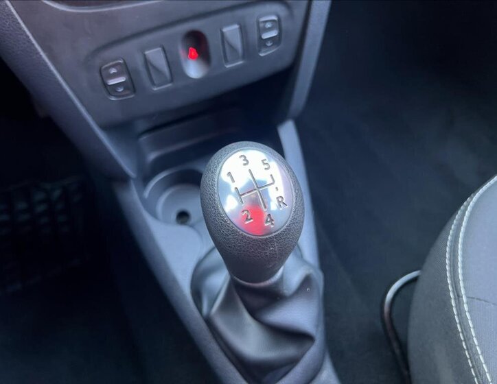 Dacia Sandero Hatchback 1,1 l 55 kw