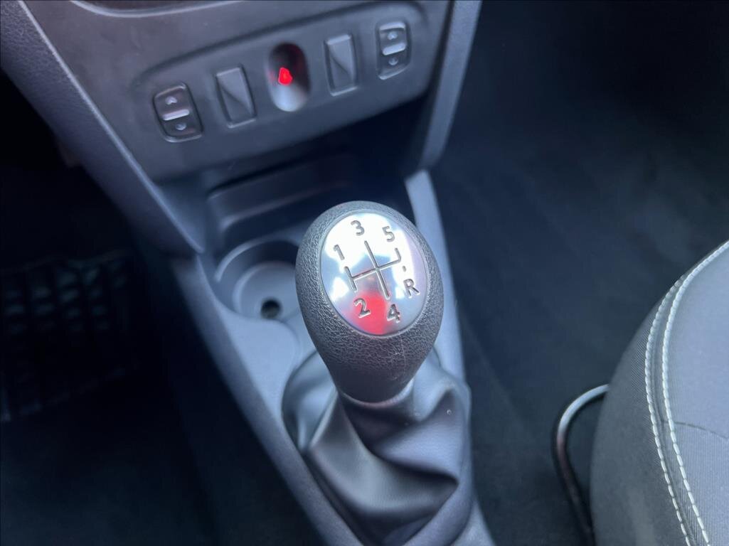 Dacia Sandero Hatchback 1,1 l 55 kw