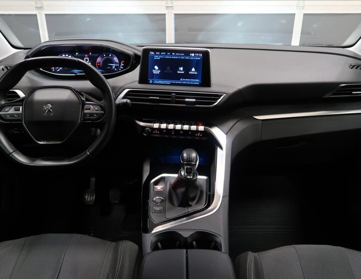 Peugeot 5008 MPV 1,5 l 96 kw