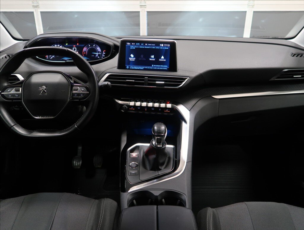 Peugeot 5008 MPV 1,5 l 96 kw