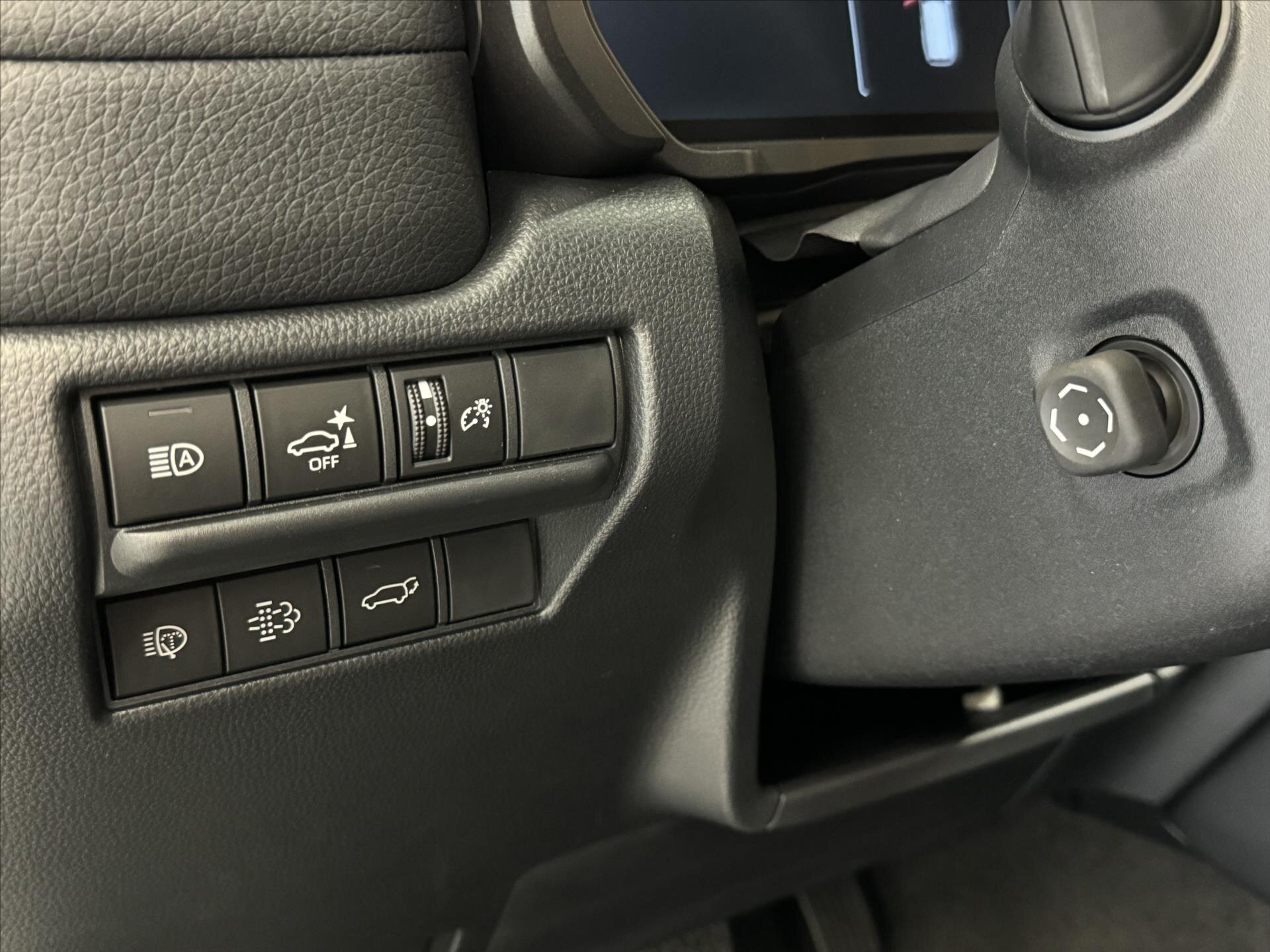 Toyota Land Cruiser SUV 2,8 l 151 kw