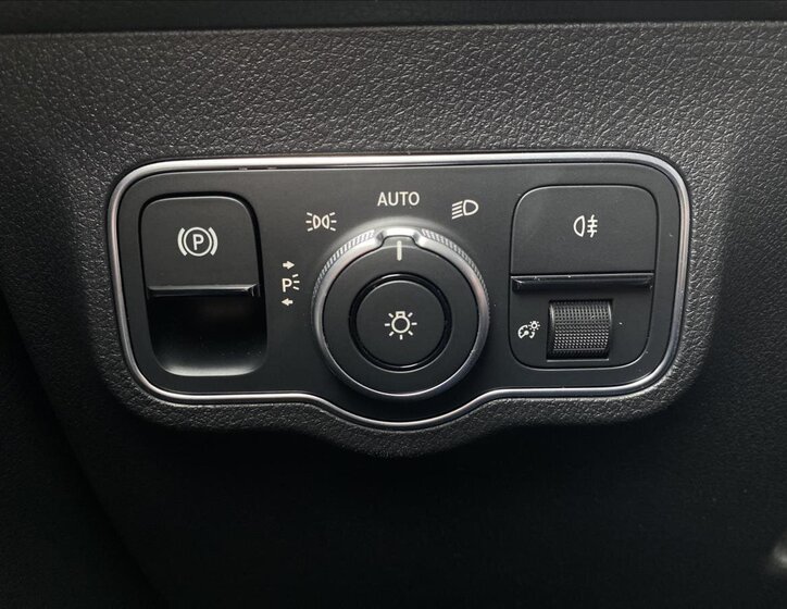 Mercedes-Benz GLB SUV 2,0 l 140 kw