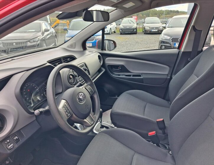 Toyota Yaris Kombi 1,5 l 54 kw