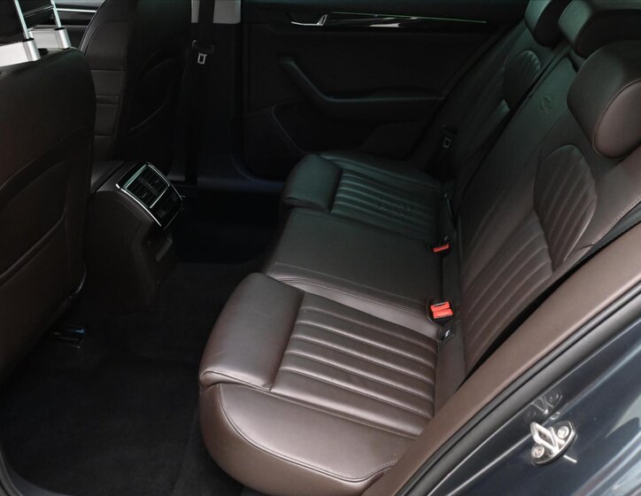 Škoda Superb Kombi 2,0 l 110 kw