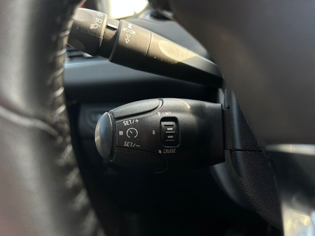 Peugeot 208 Hatchback 1,2 l 61 kw