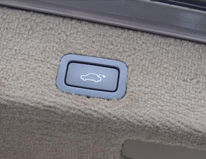 Volvo XC70 Kombi 2,4 l 120 kw