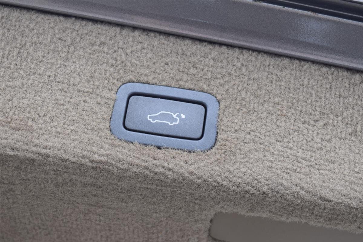 Volvo XC70 Kombi 2,4 l 120 kw