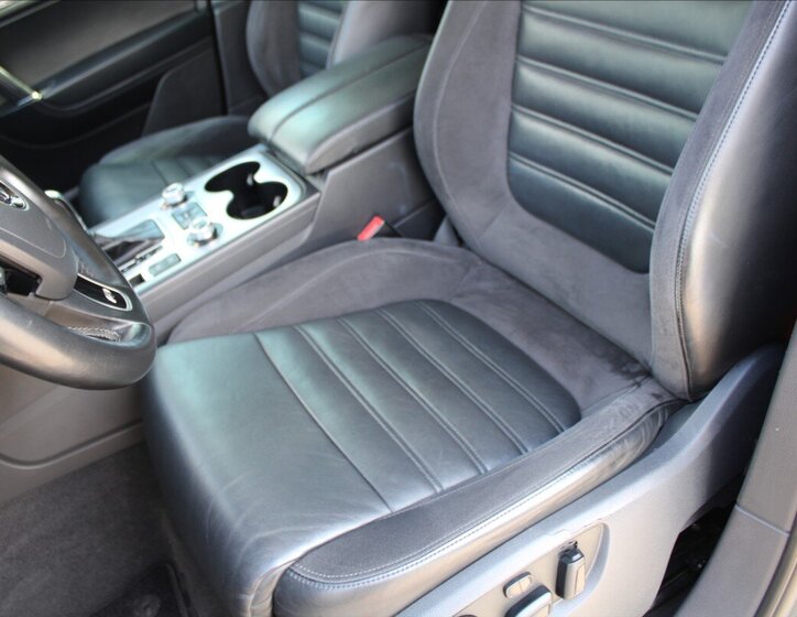 Volkswagen Touareg 30