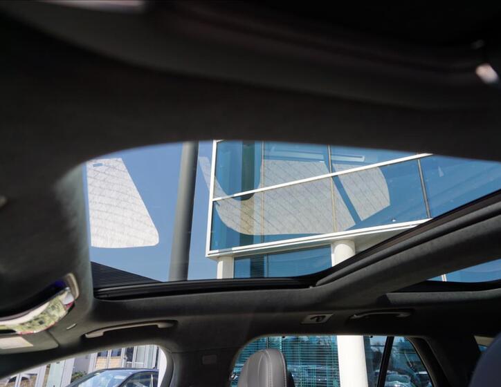 Mercedes-Benz Třídy E 18