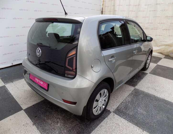 Volkswagen up! 7