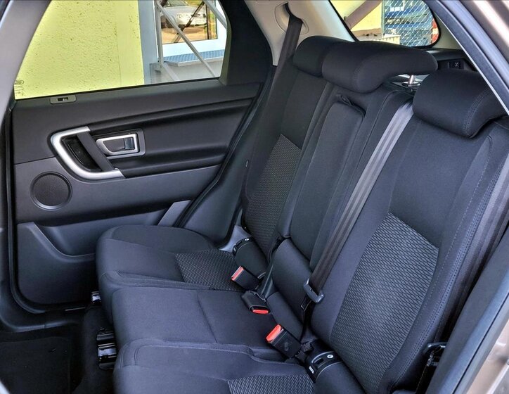 Land Rover Discovery Sport 17