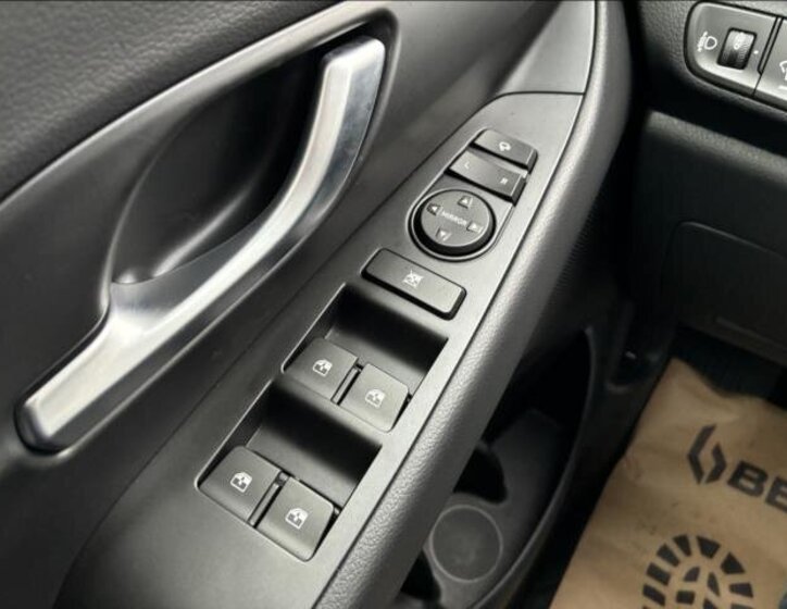 Hyundai i30 Liftback 1,5 l 103 kw