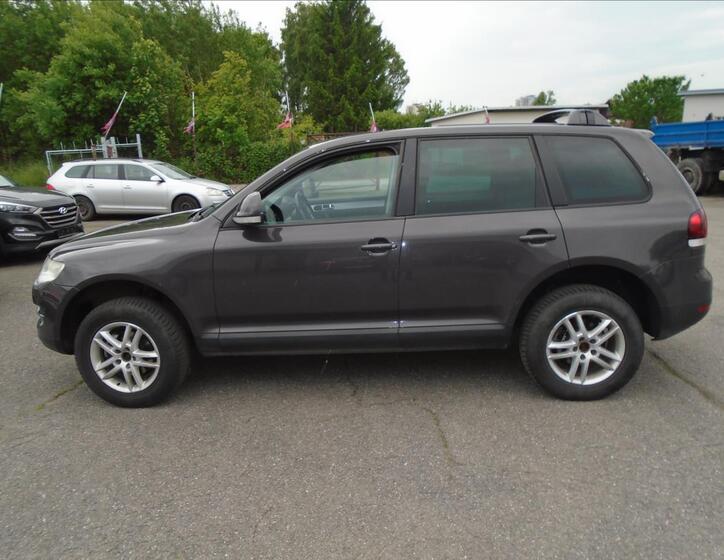 Volkswagen Touareg 6