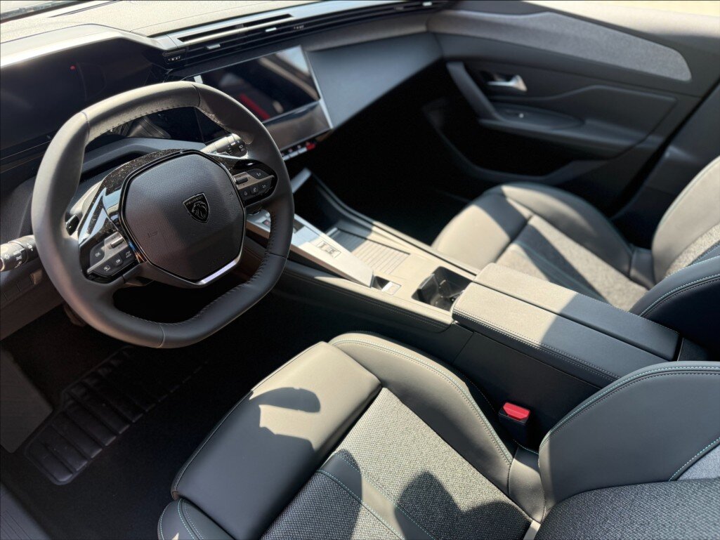 Peugeot 308 Kombi 1,2 l 96 kw