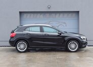 Mercedes-Benz GLA 4