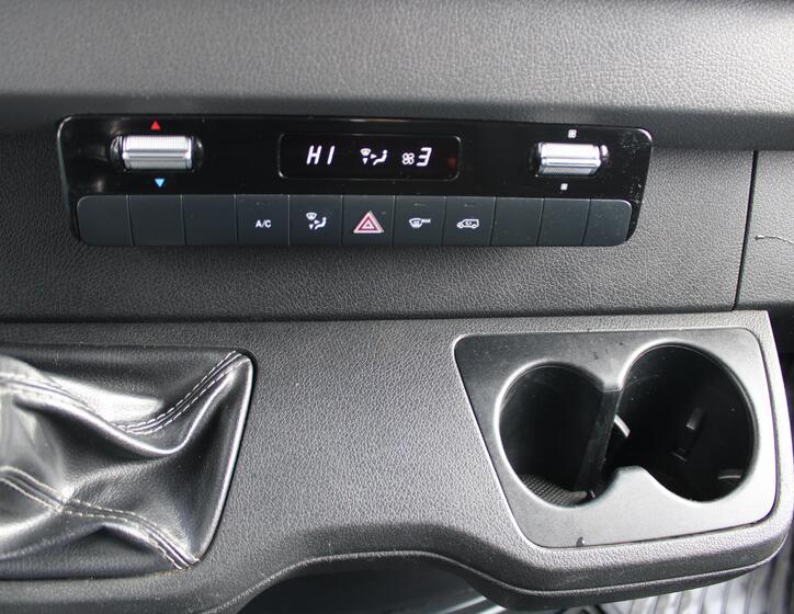 Mercedes-Benz Sprinter 12