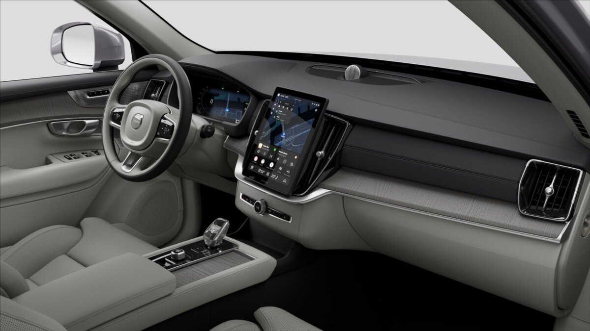 Volvo XC90 SUV / Terénní 2,0 l 299 kw