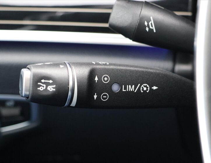 Mercedes-Benz Třídy E Sedan 4,0 l 450 kw