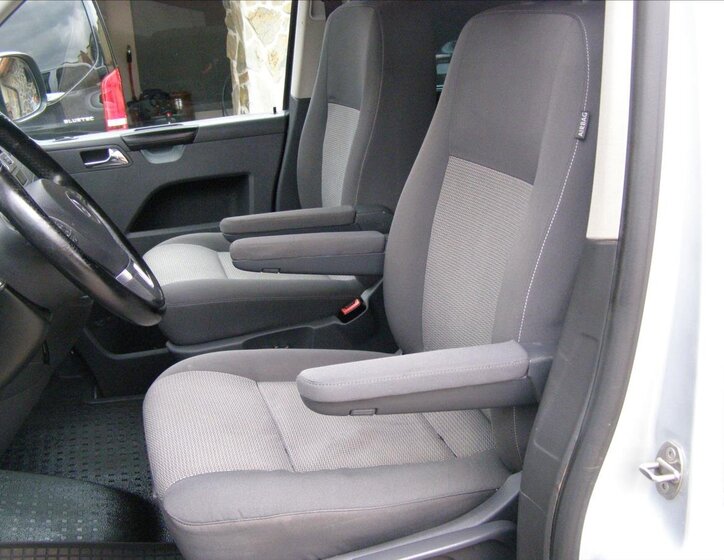 Volkswagen Caravelle MPV 2,0 l 103 kw