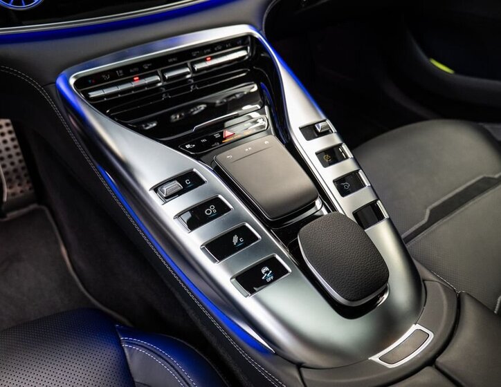 Mercedes-Benz AMG GT SUV / Terénní 4,0 l 430 kw