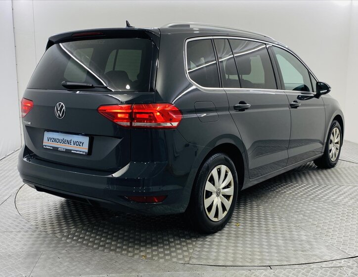 Volkswagen Touran 2