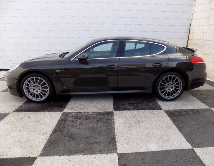 Porsche Panamera 2