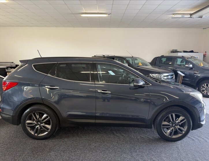 Hyundai Santa Fe SUV / Terénní 2,2 l 145 kw