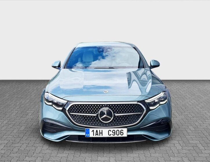 Mercedes-Benz Třídy E Sedan 2,0 l 145 kw