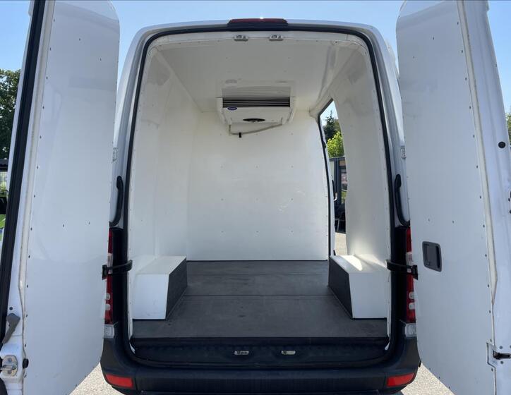 Mercedes-Benz Sprinter 9