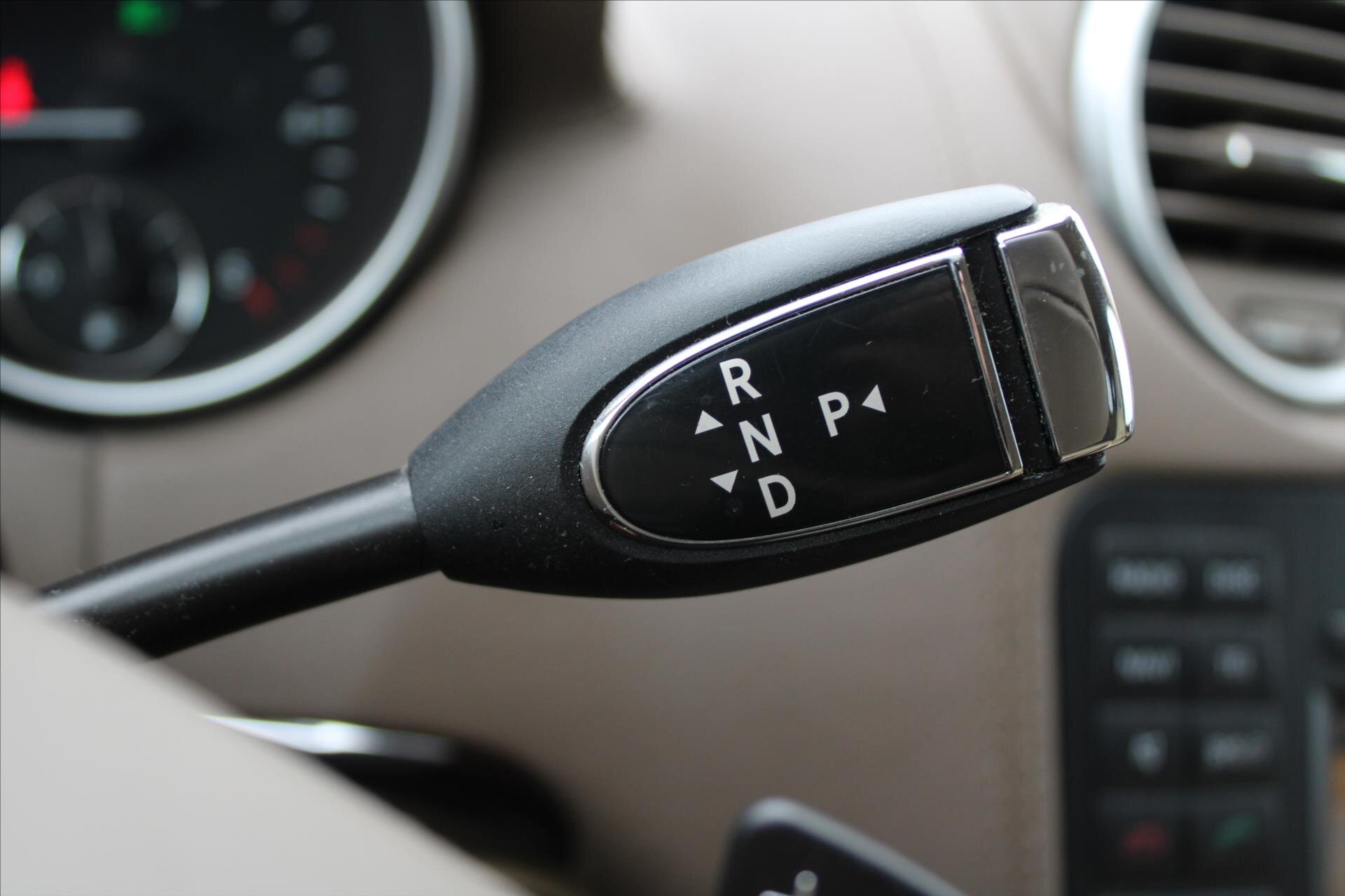 Mercedes-Benz Třídy M SUV / Terénní 3,0 l 165 kw