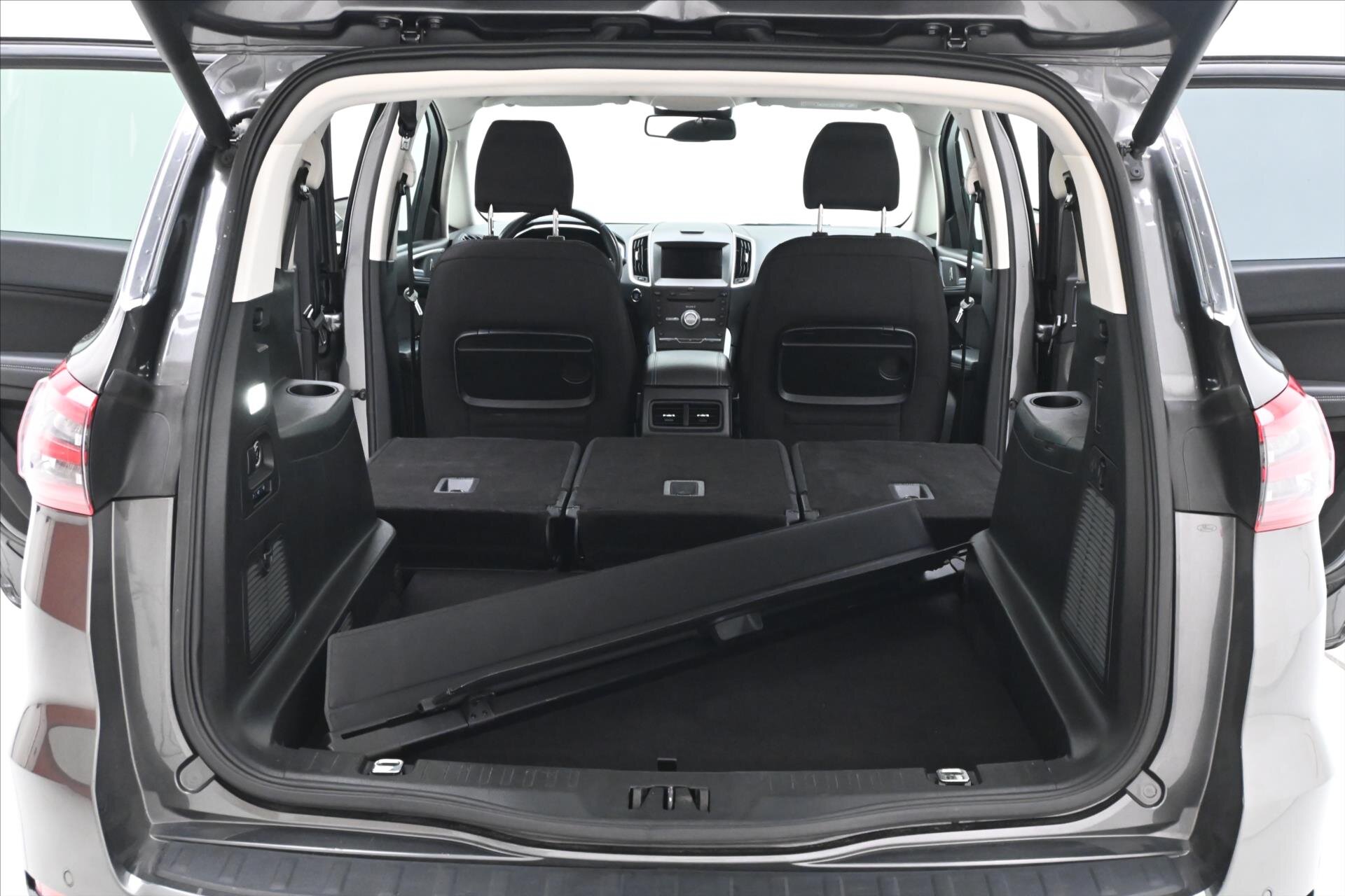 Ford S-MAX MPV 2,0 l 140 kw