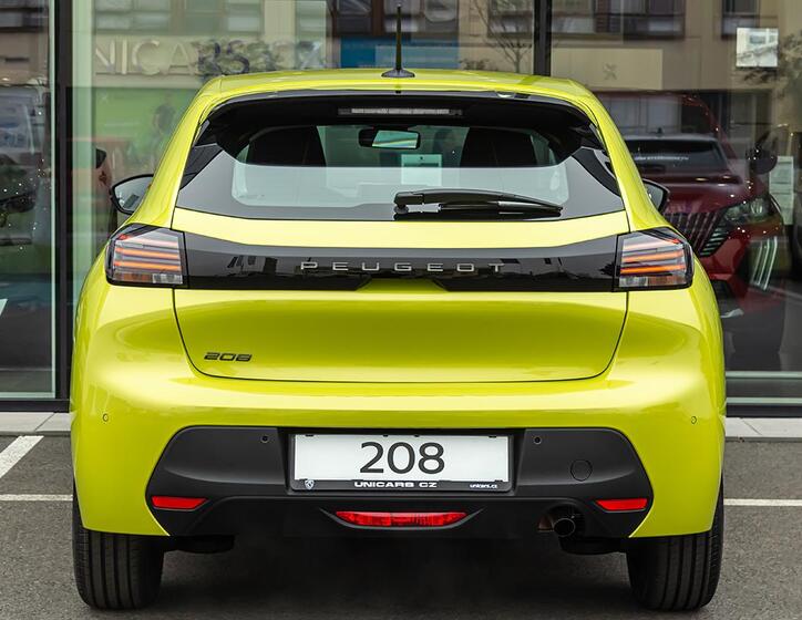 Peugeot 208 6