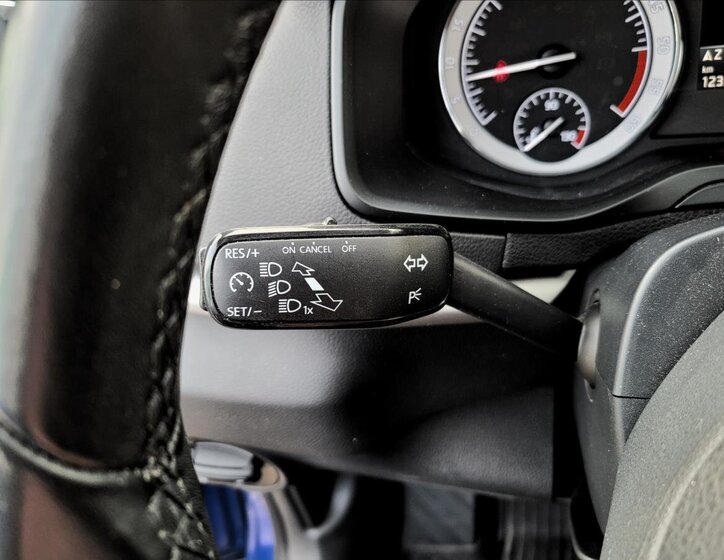 Škoda Karoq SUV / Terénní 1,6 l 85 kw