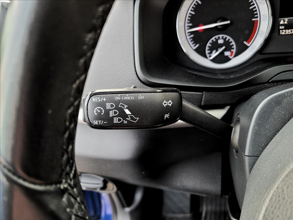 Škoda Karoq SUV / Terénní 1,6 l 85 kw