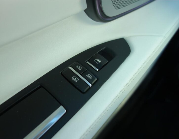 BMW Řada 7 27