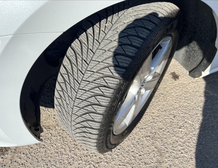 Volkswagen Golf Sportsvan Kombi 1,6 l 81 kw