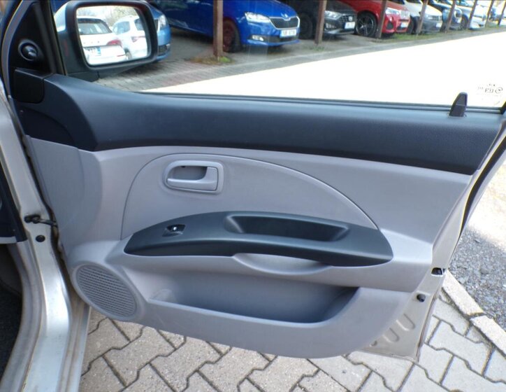 KIA Picanto Kombi 1,1 l 48 kw