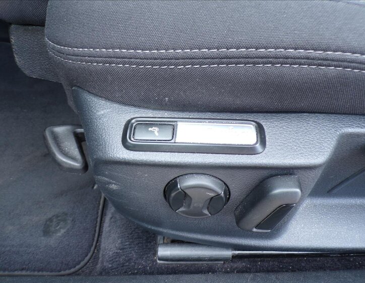 Volkswagen Passat Kombi 2,0 l 110 kw