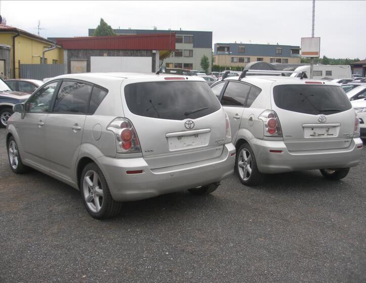 Toyota Corolla Verso 4