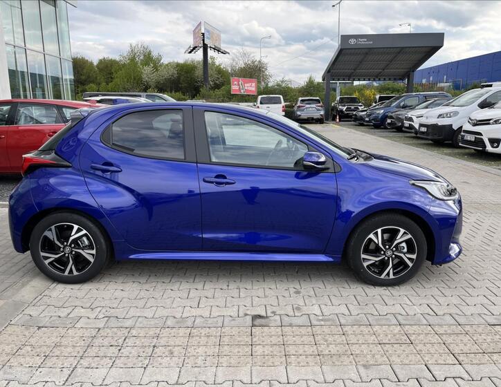 Toyota Yaris 4