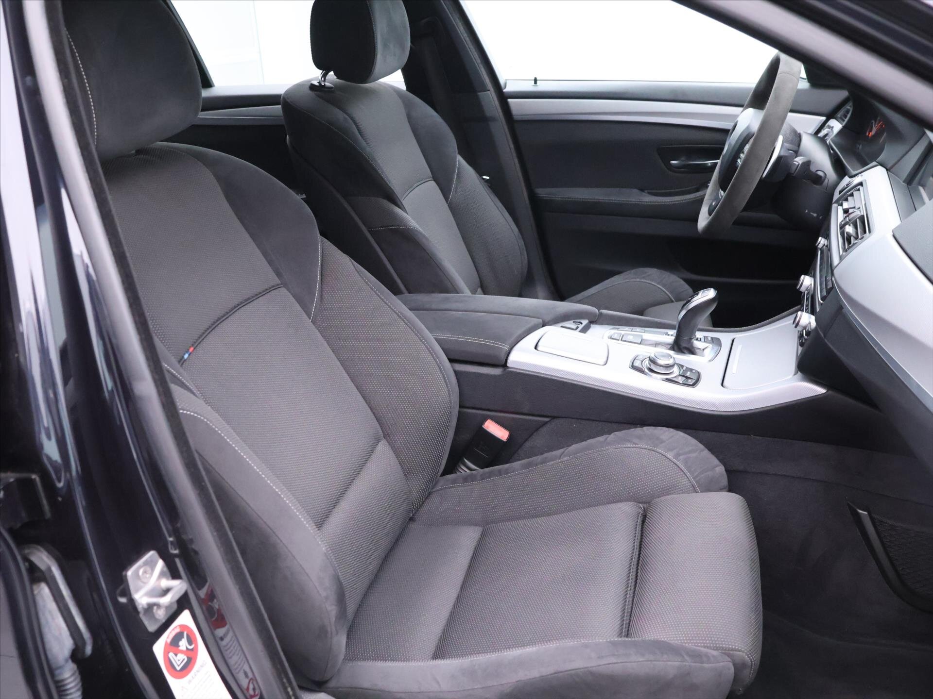 BMW Řada 5 Sedan / Limuzína 3,0 l 190 kw