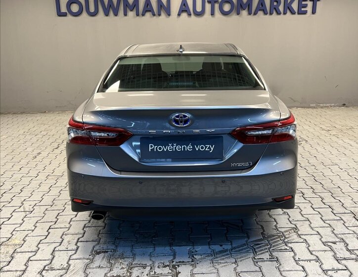 Toyota Camry Sedan 2,5 l 131 kw