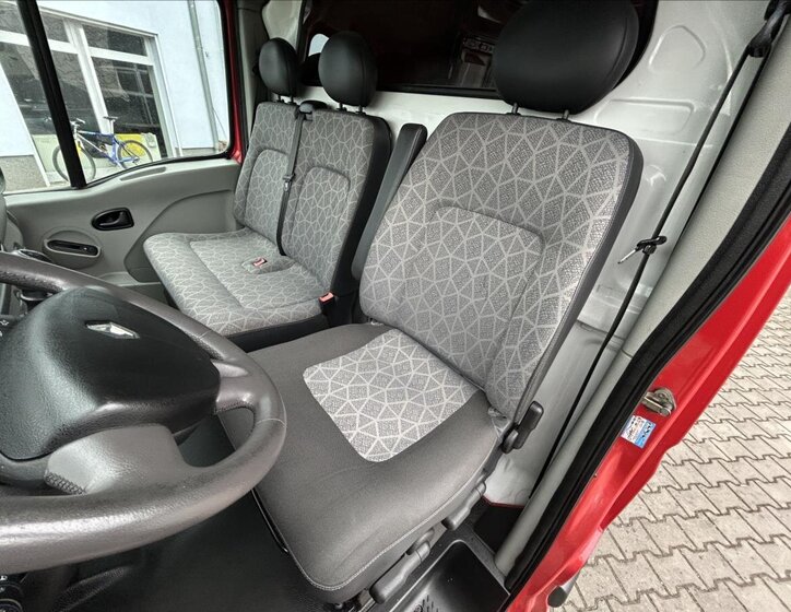 Renault Master Skříň 2,5 l 107 kw